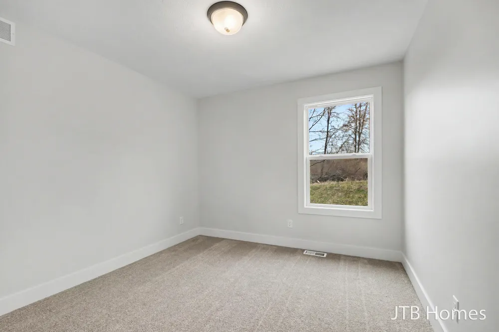 5911 Valley Point Drive SE Caledonia Township, MI 49316