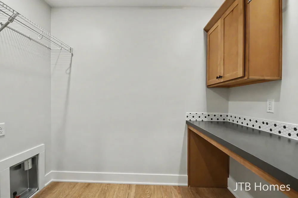 5911 Valley Point Drive SE Caledonia Township, MI 49316