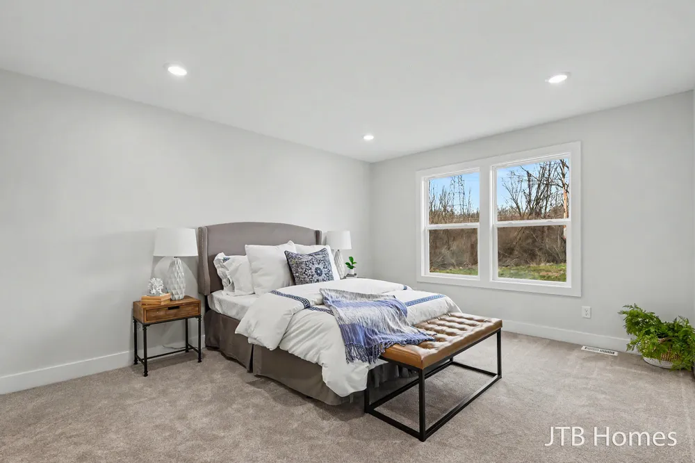 5911 Valley Point Drive SE Caledonia Township, MI 49316