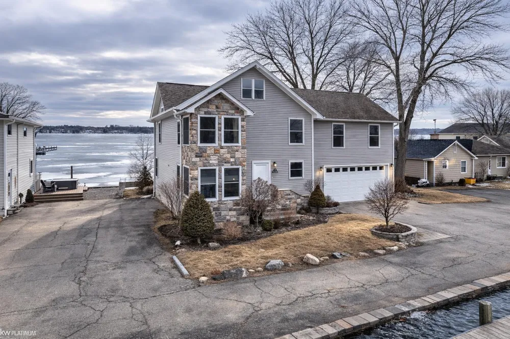 50740 Base Street New Baltimore City, MI 48047