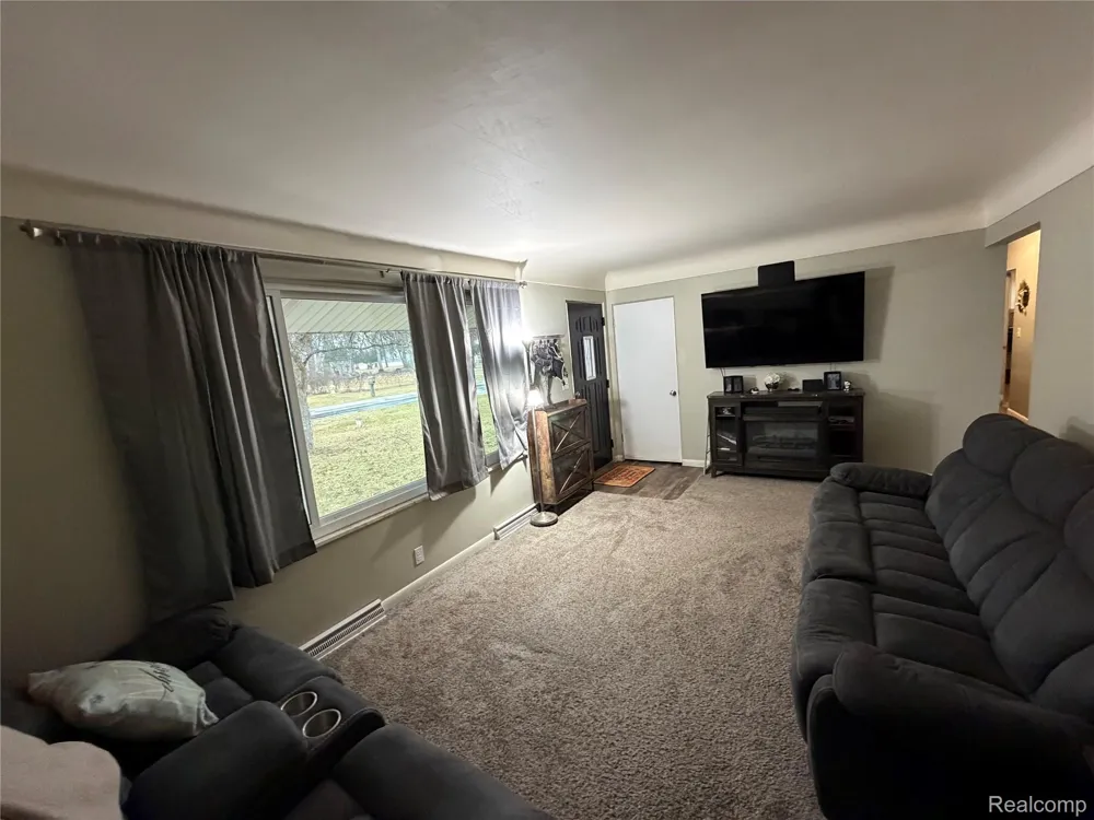 6644 Dorwood Road Bridgeport Charter Township, MI 48601