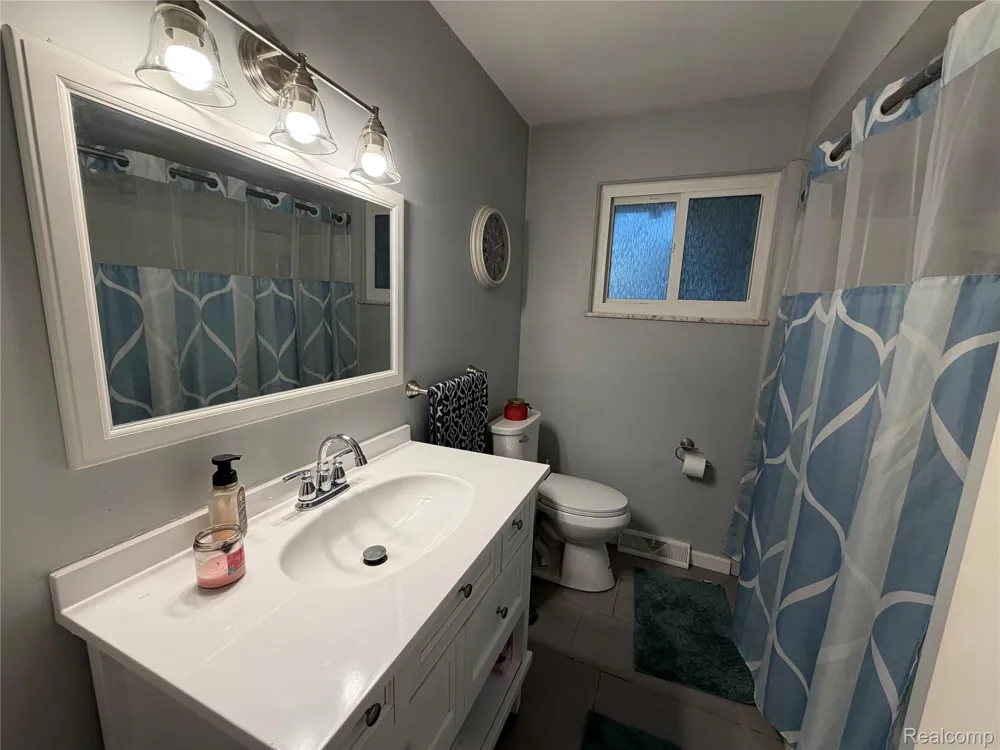 6644 Dorwood Road Bridgeport Charter Township, MI 48601