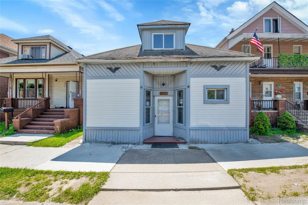 3368 Evaline Street Hamtramck City, MI 48212