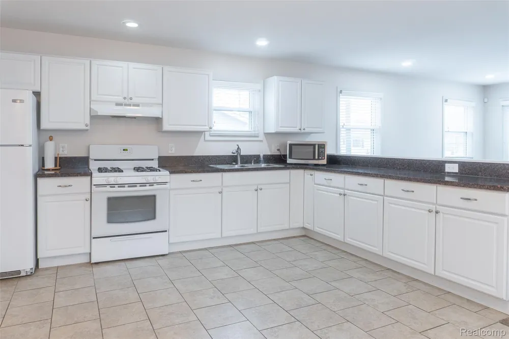 408 Conley Street Algonac City, MI 48001