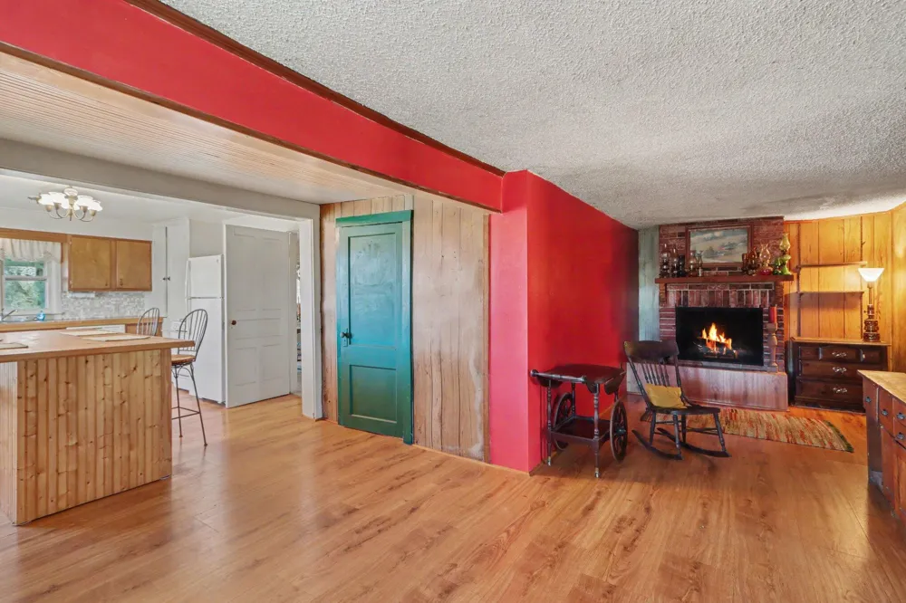 8004 W W AVENUE Prairie Ronde Township, MI 49087