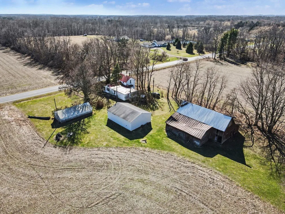 8004 W W AVENUE Prairie Ronde Township, MI 49087