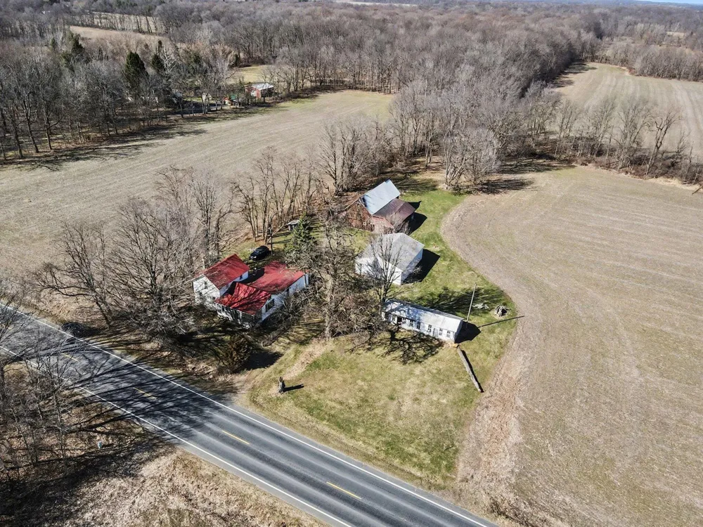 8004 W W AVENUE Prairie Ronde Township, MI 49087