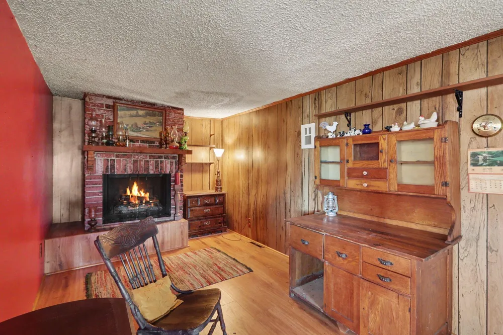8004 W W AVENUE Prairie Ronde Township, MI 49087