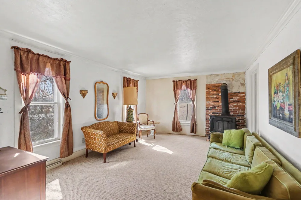 8004 W W AVENUE Prairie Ronde Township, MI 49087