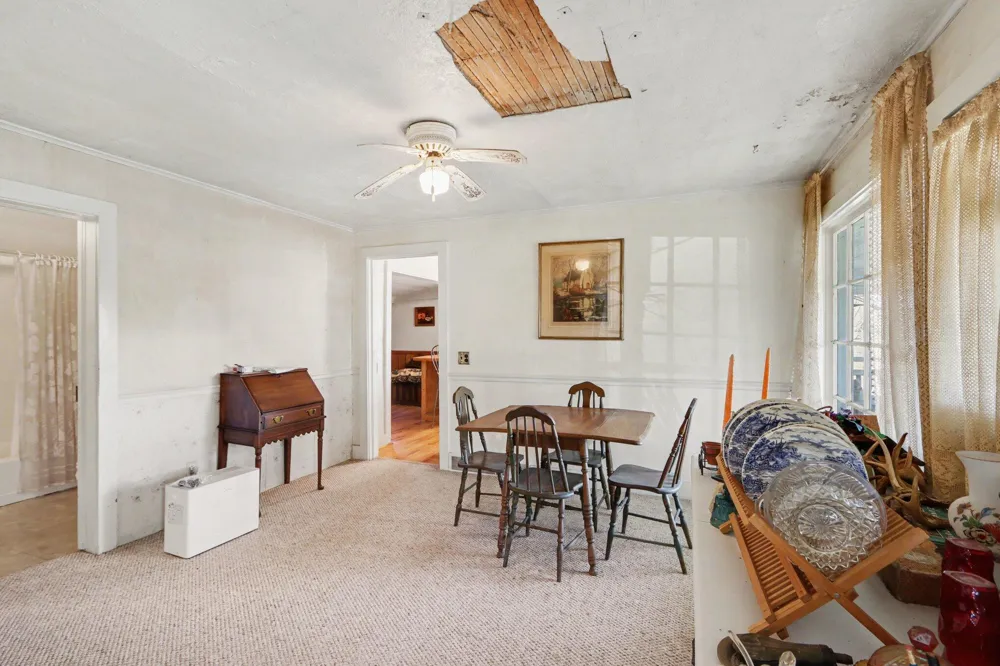 8004 W W AVENUE Prairie Ronde Township, MI 49087