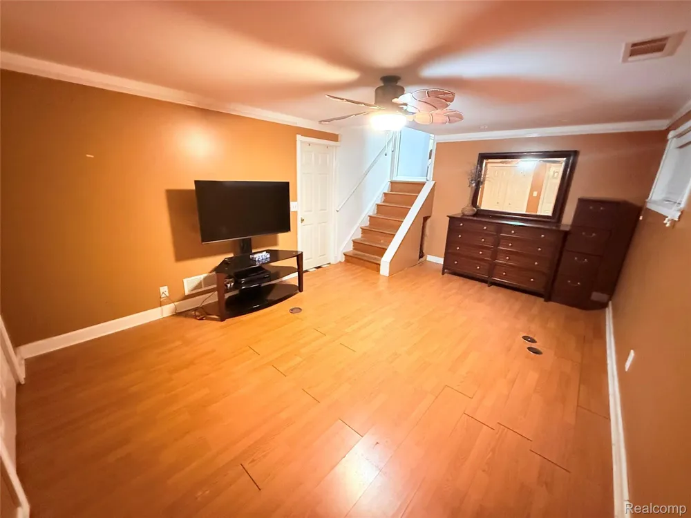 15777 Harrison Romulus City, MI 48174
