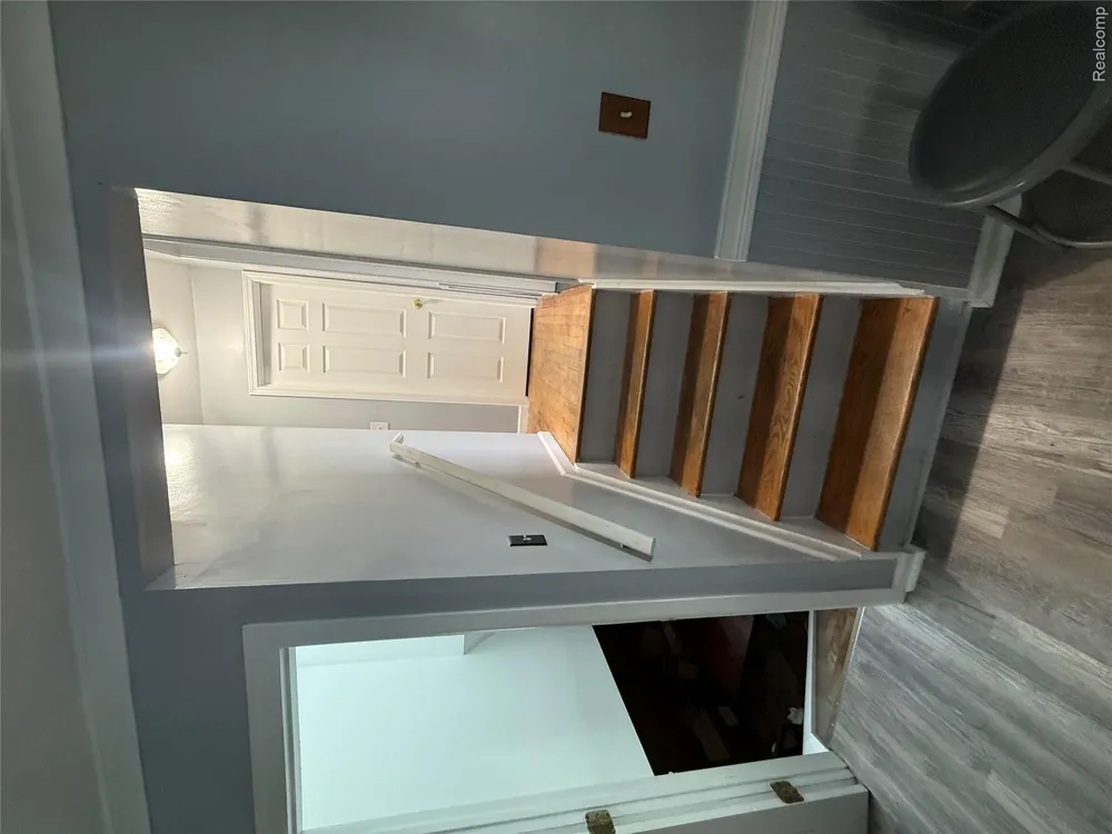 15777 Harrison Romulus City, MI 48174