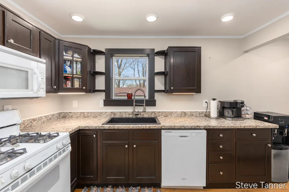 5423 E Howard City-Edmore Home Township, MI 48829