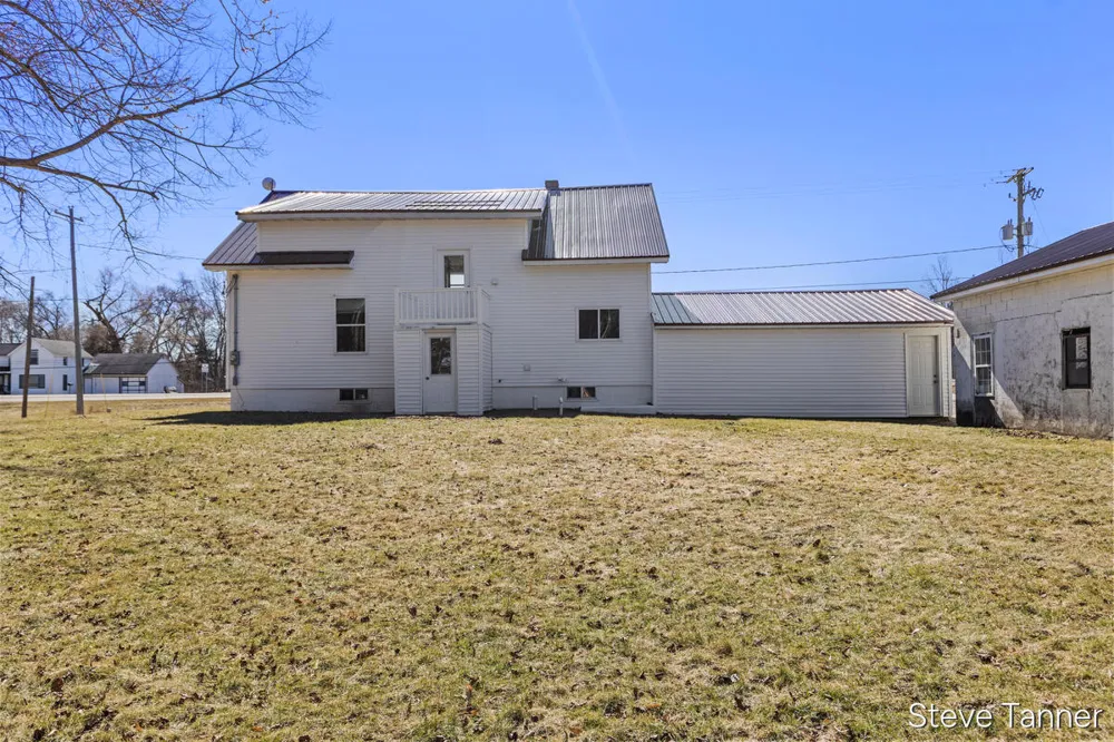 5423 E Howard City-Edmore Home Township, MI 48829