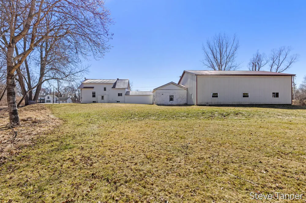 5423 E Howard City-Edmore Home Township, MI 48829