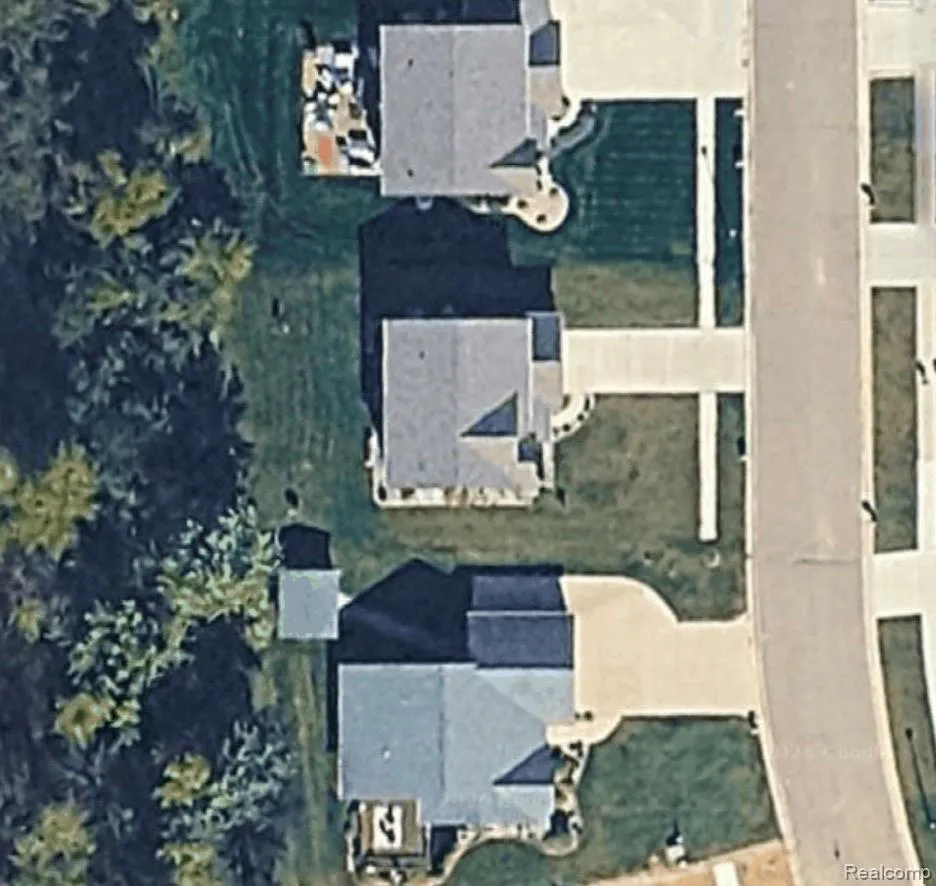 3069 Oxford Lane Flushing Charter Township, MI 48433
