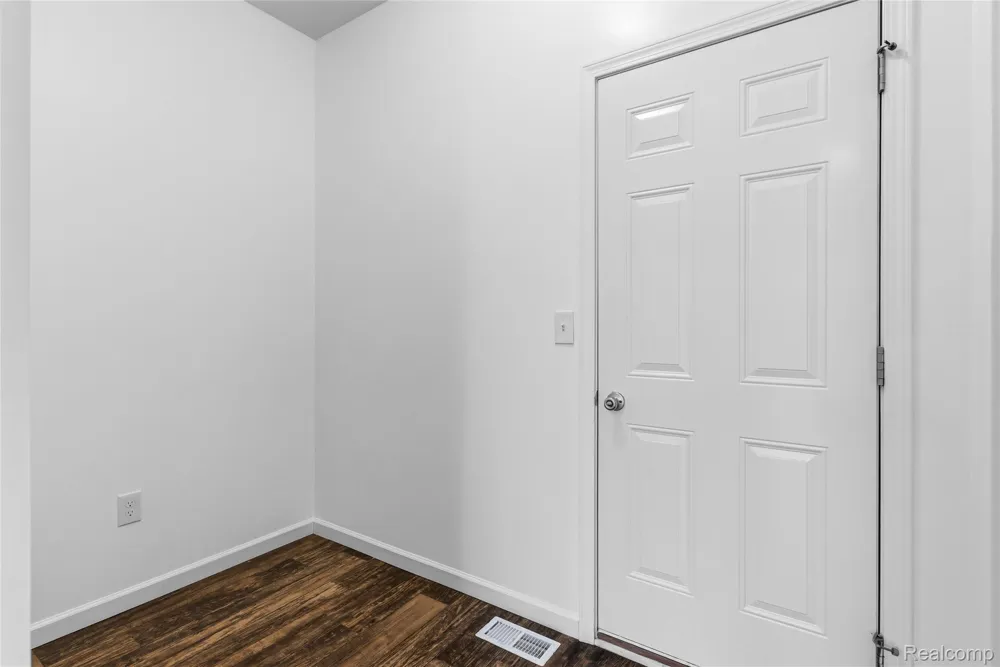 3069 Oxford Lane Flushing Charter Township, MI 48433