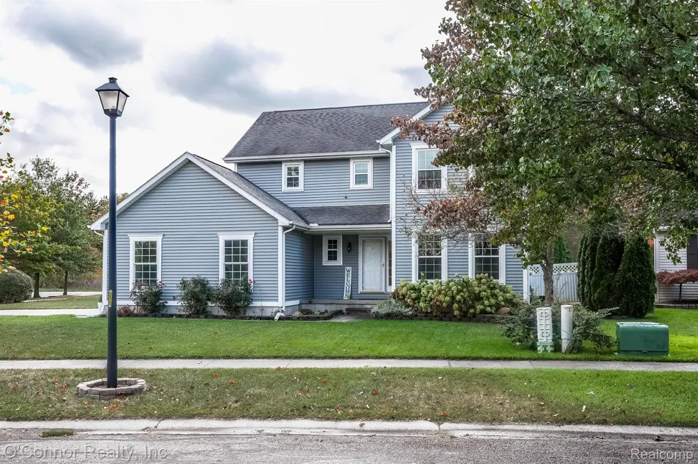 955 Covington Marysville City, MI 48040