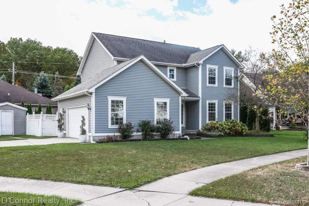 955 Covington Marysville City, MI 48040