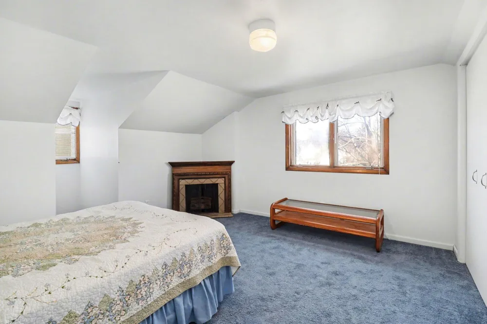 709 New William Street Ludington City, MI 49431