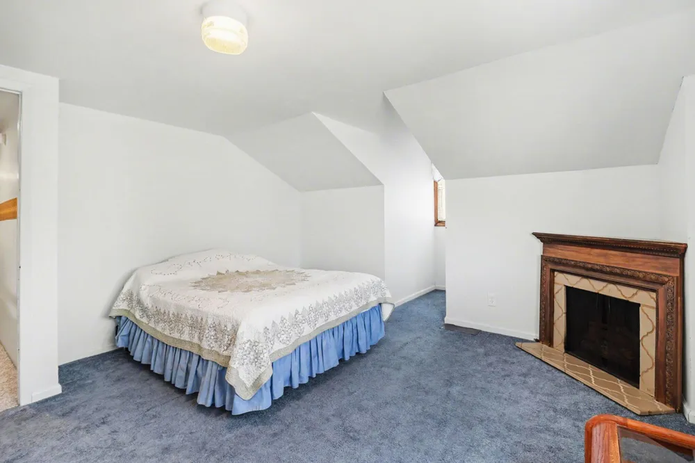 709 New William Street Ludington City, MI 49431