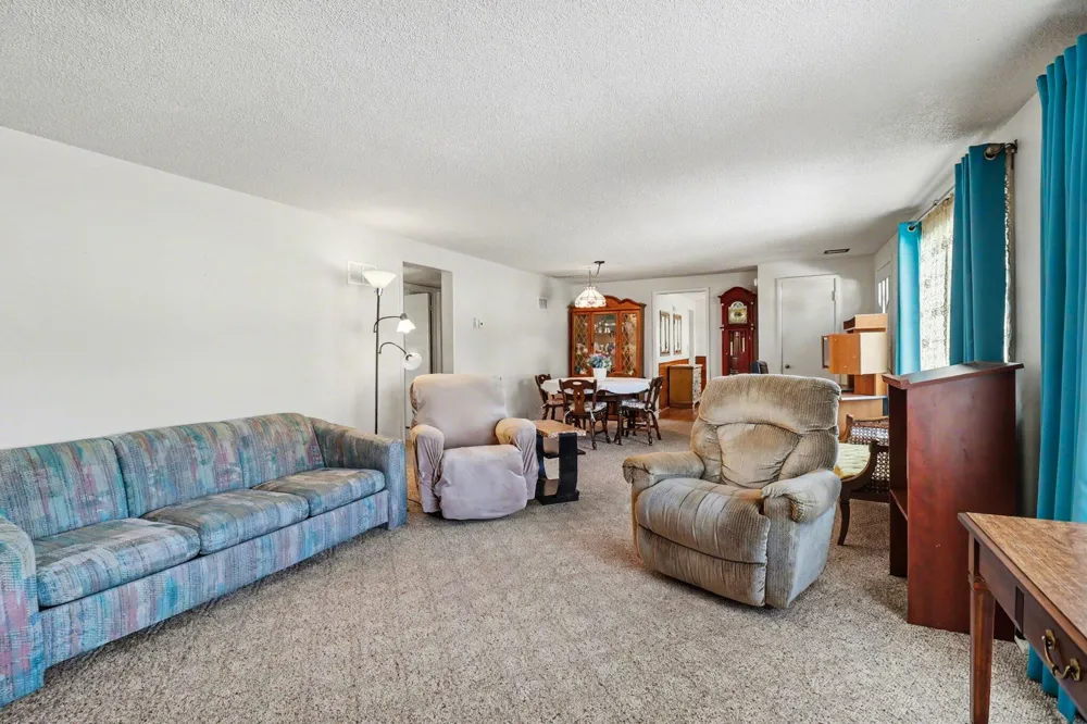 709 New William Street Ludington City, MI 49431