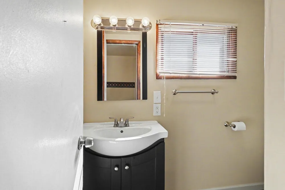 709 New William Street Ludington City, MI 49431