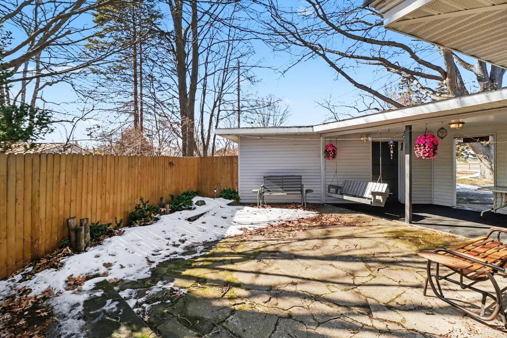 709 New William Street Ludington City, MI 49431