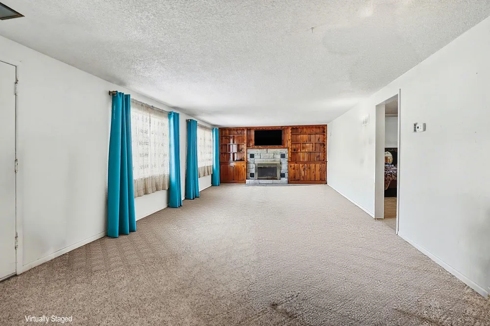 709 New William Street Ludington City, MI 49431
