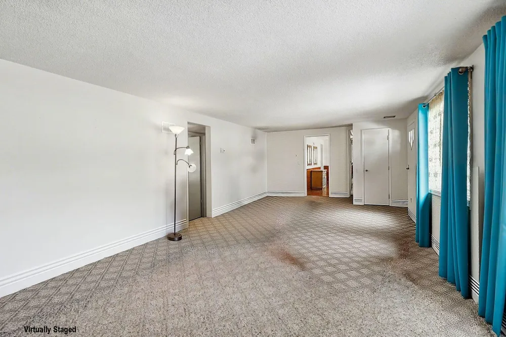 709 New William Street Ludington City, MI 49431