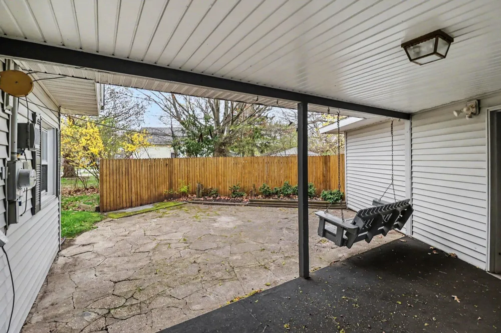 709 New William Street Ludington City, MI 49431