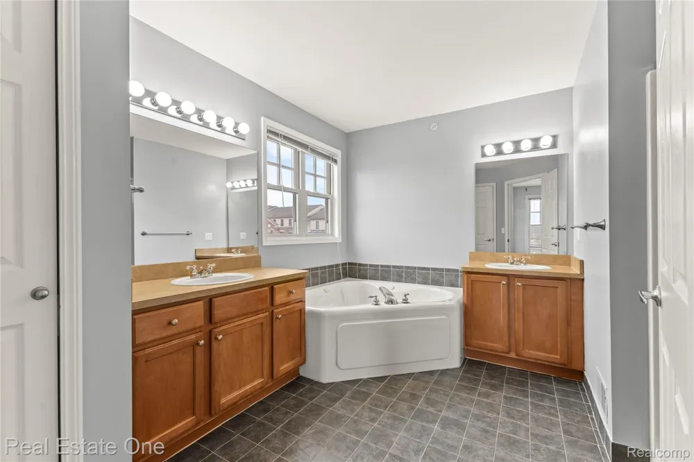 3939 Forester Boulevard Auburn Hills City, MI 48326