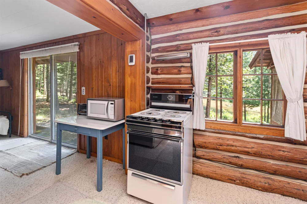 6483 W Plum Valley Road NW Clearwater Township, MI 49676