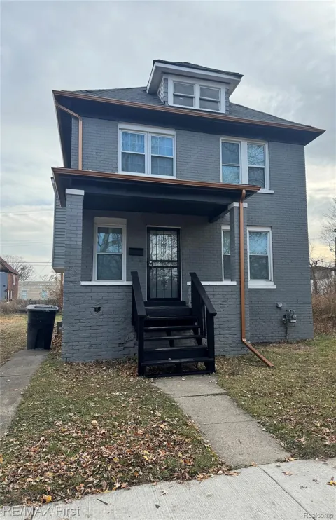 556 Leicester Court