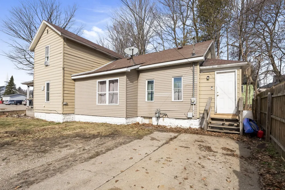 112 Howard Street Cadillac City, MI 49601