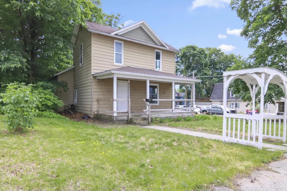 112 Howard Street Cadillac City, MI 49601