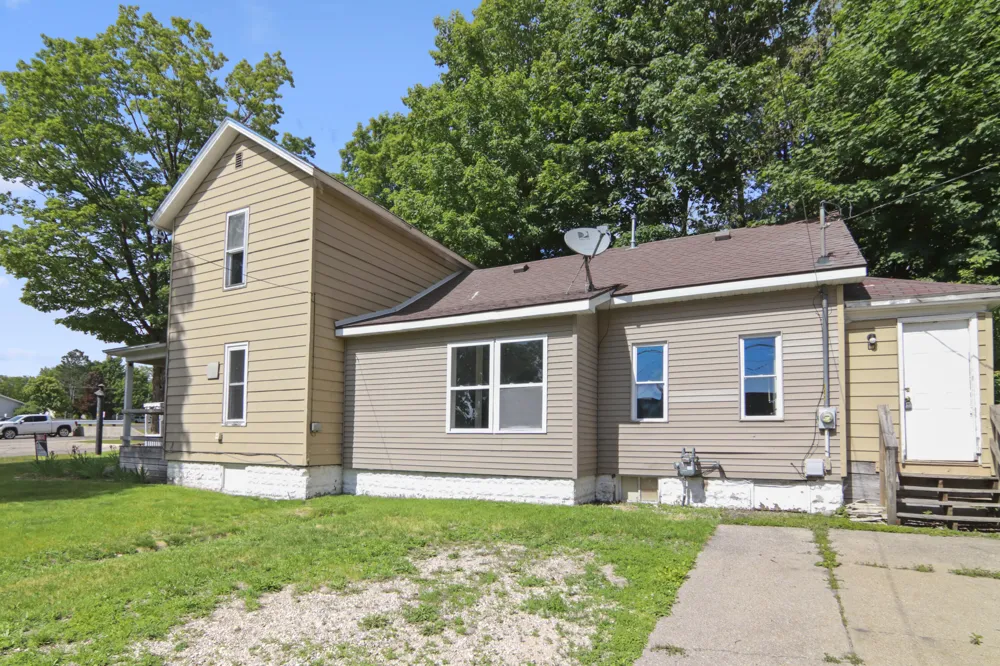 112 Howard Street Cadillac City, MI 49601