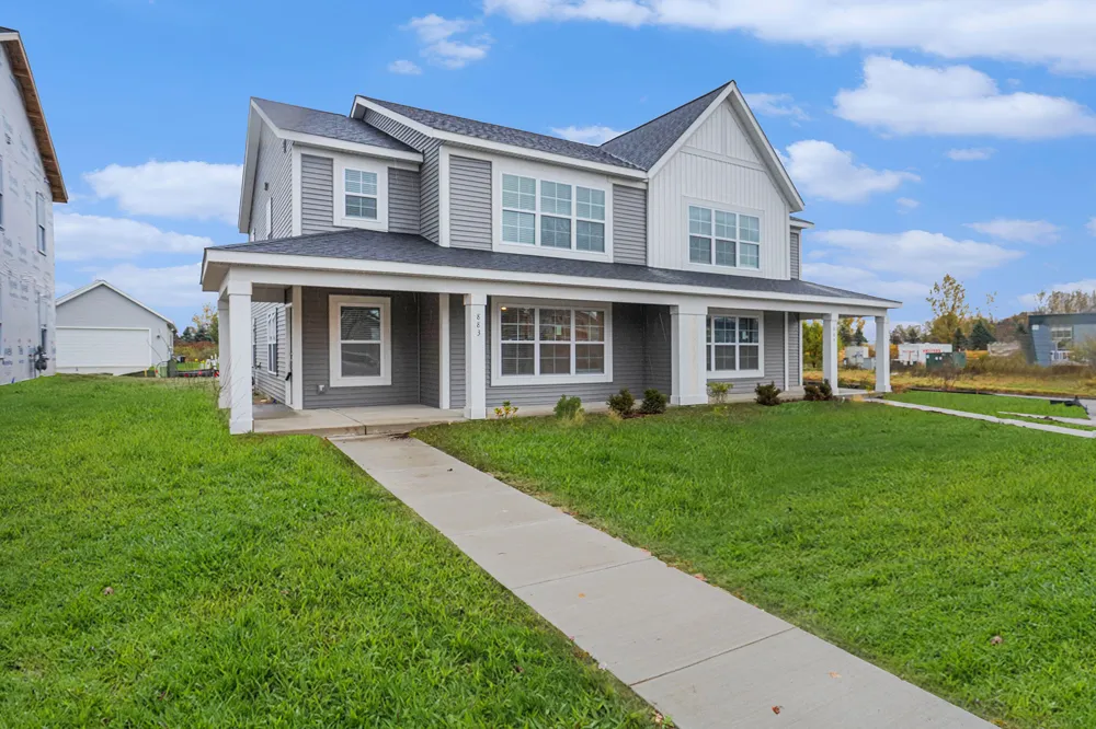883 Main Street Holland City, MI 49423