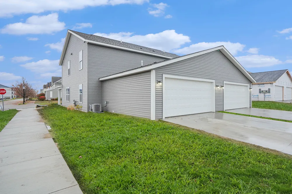 883 Main Street Holland City, MI 49423