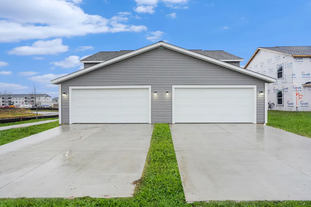 883 Main Street Holland City, MI 49423