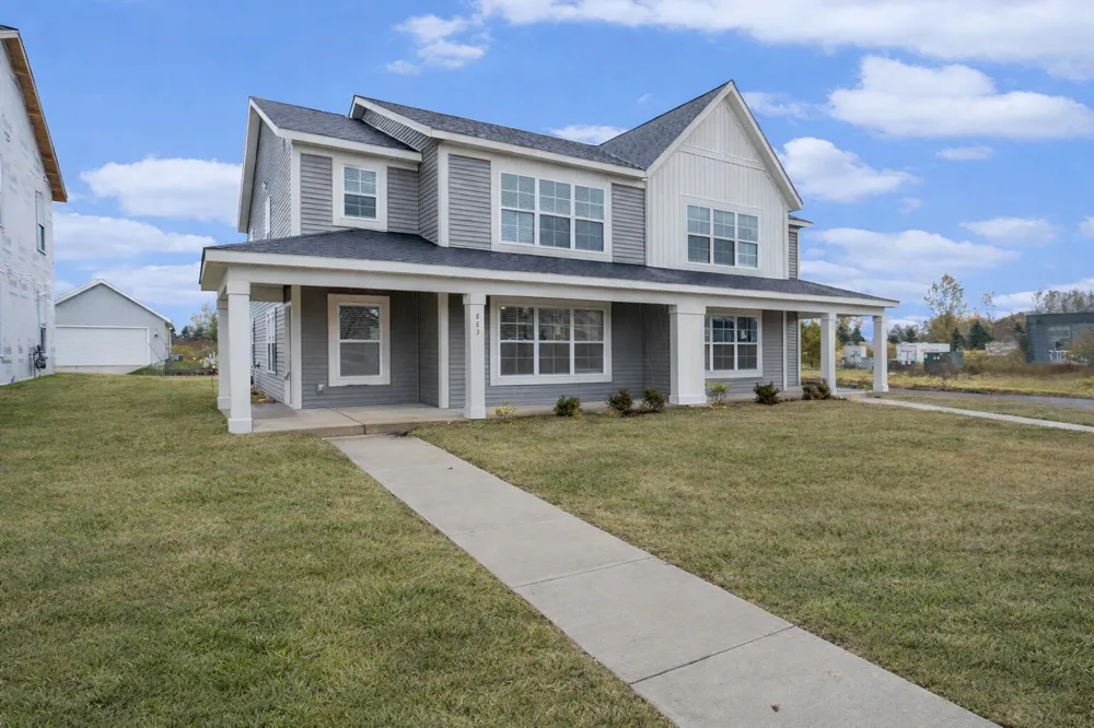 883 Main Street Holland City, MI 49423