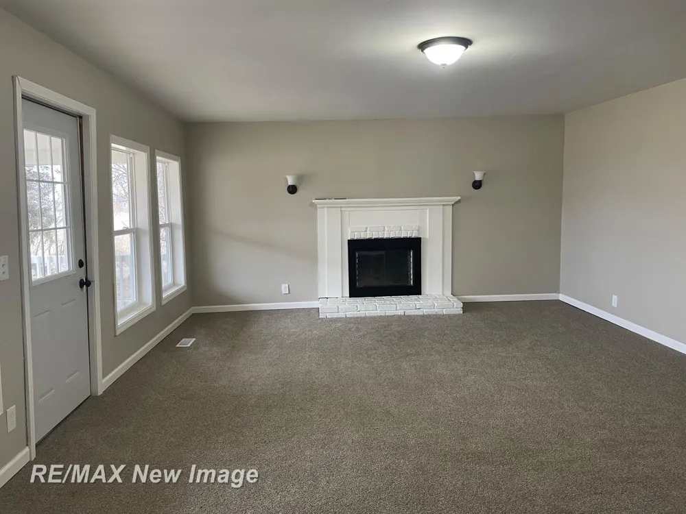 3874 E Kent Road Ingersoll Township, MI 48623