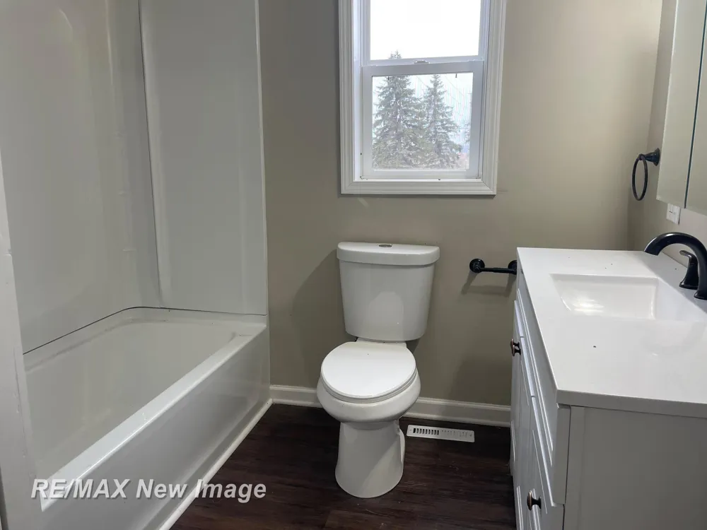 3874 E Kent Road Ingersoll Township, MI 48623