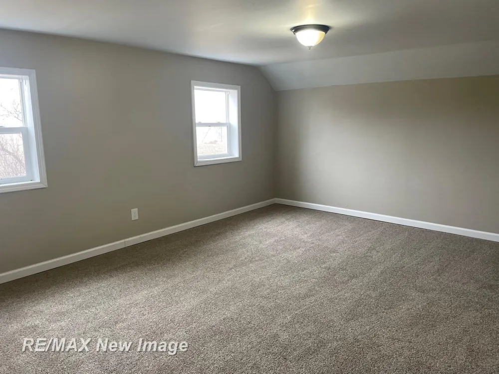 3874 E Kent Road Ingersoll Township, MI 48623