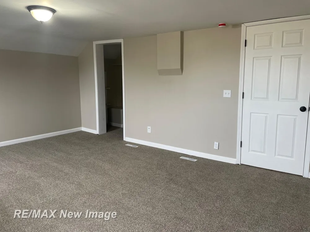 3874 E Kent Road Ingersoll Township, MI 48623