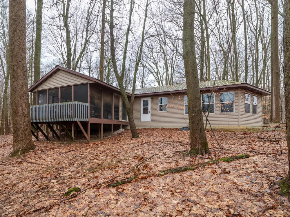 22431 Paulson Road Pine Grove Township, MI 49055