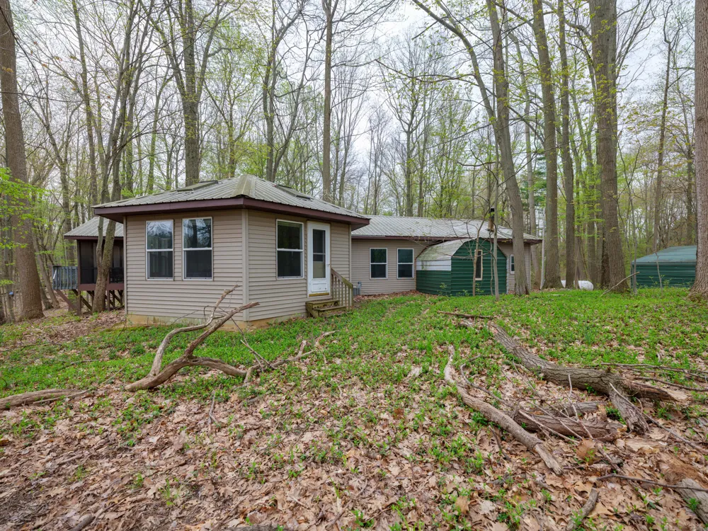 22431 Paulson Road Pine Grove Township, MI 49055