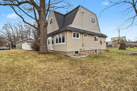 802 Emily Street