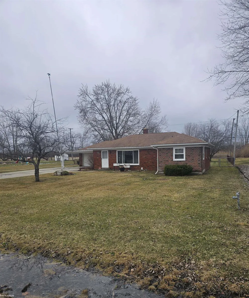 5882 King Road China Township, MI 48054