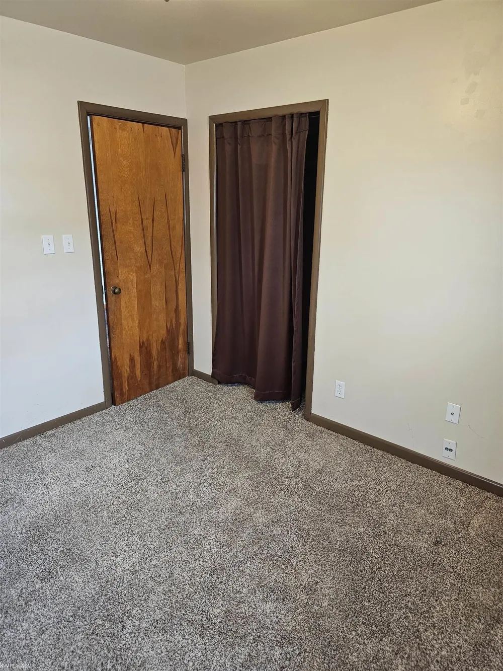 5882 King Road China Township, MI 48054